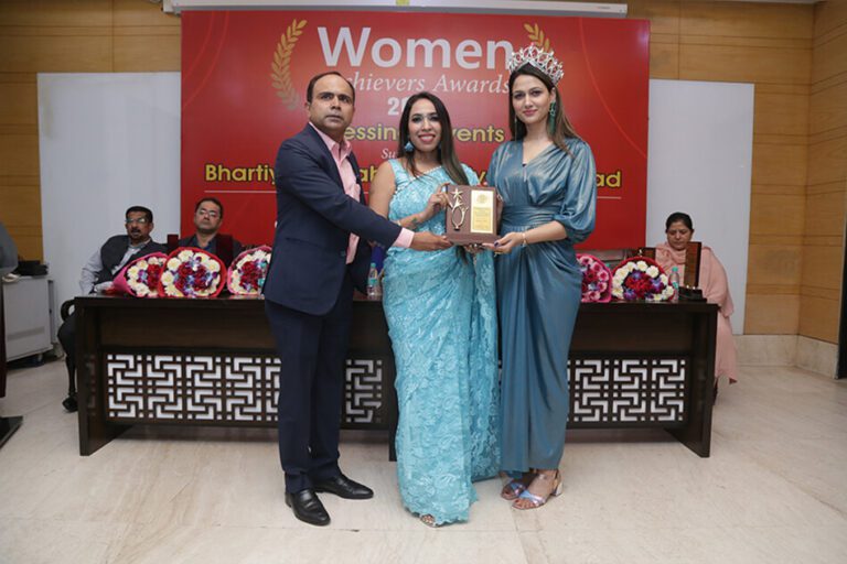 Komal Nirula at Women Achiever Award 2022