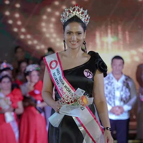 komal nirula